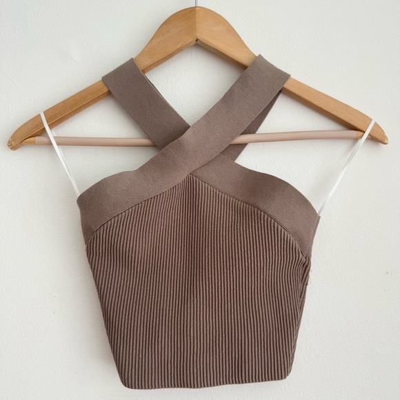 Babaton Tops - Aritzia Babaton XS Sculpt Knit Criss Cross Cropped Tank Top Minimalist Vacation